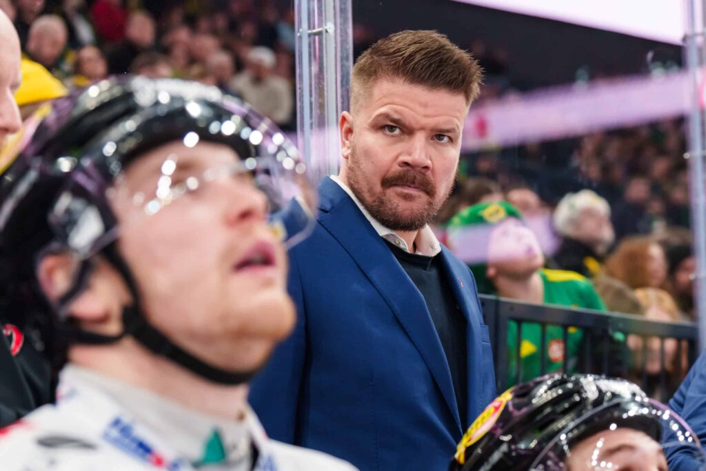 Juha-Pekka Haataja JYP valmentaja