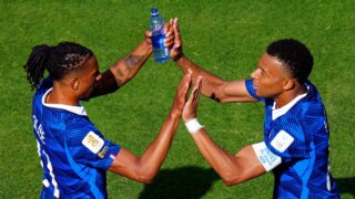 Ranskan Michael Olise ja Kylian Mbappe juhlivat maalia jalkapallon MM-kisoissa 2026