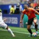 Leandro Trossard Saleh Hardani Iran Belgia