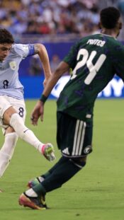 Federico Valverde Moteb Al-Harbi Uruguay Saudi-Arabia