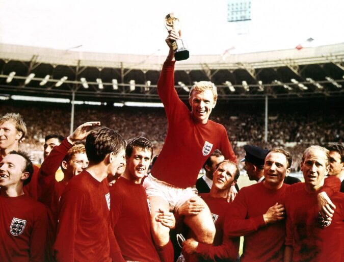 Englanti 1966 Bobby Moore Jack Charlton Nobby Stiles Gordon Banks Alan Ball Martin Peters Geoff Hurs, Ray Wilson George Cohen Bobby Charlton