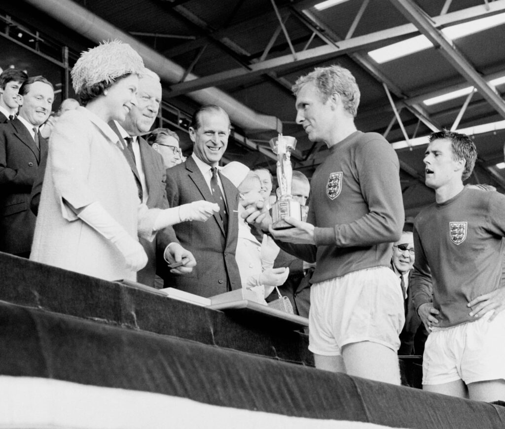 Bobby Moore Elizabeth II 1966