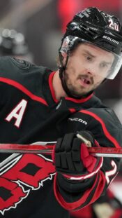 Sebastian Aho, Carolina Hurricanes