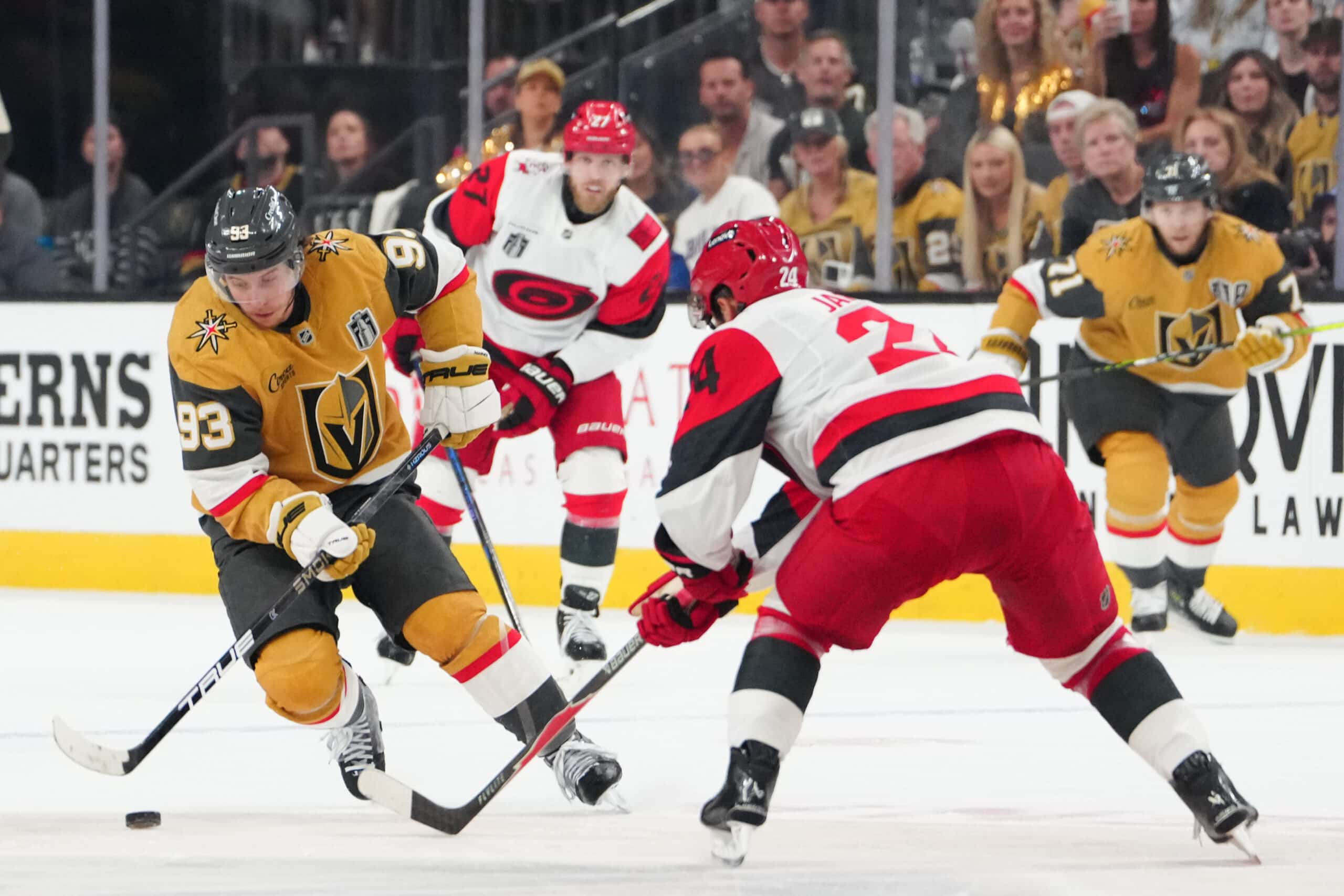 Vegas Golden Knightsin Mitch Marner hurjasteli hattutempun Stanley Cup -finaalissa