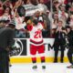 Carolina Hurricanesin Sebastian Aho nostaa Stanley Cupia kesällä 2026