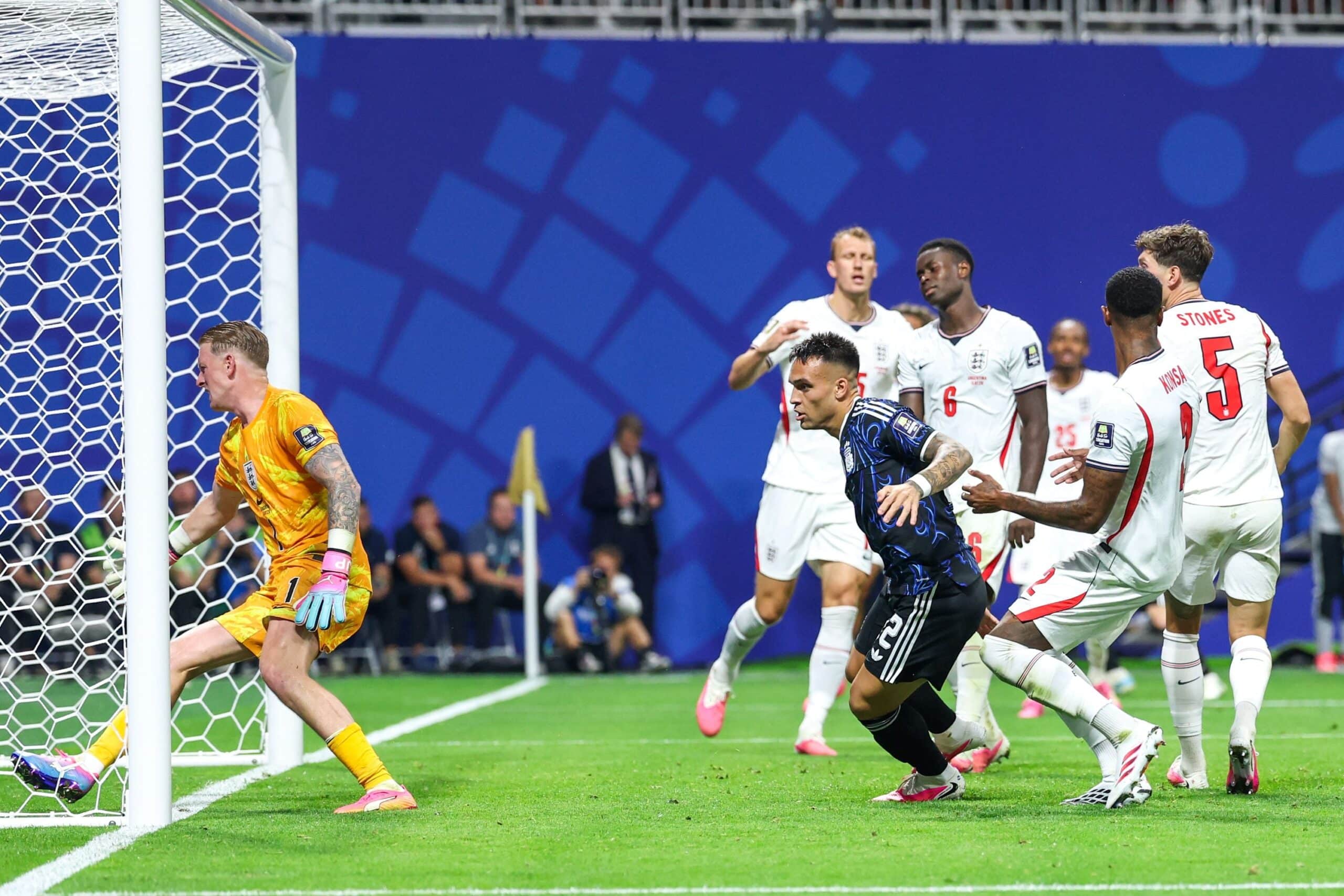 Lautaro Martinez Jordan Pickford