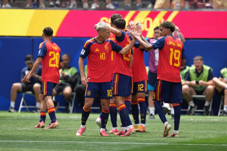 Espanja juhlii maalia jalkapallon MM-kisoissa 2026