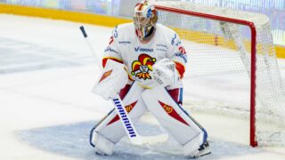 Jokerien maalivahti Veini Vehviläinen