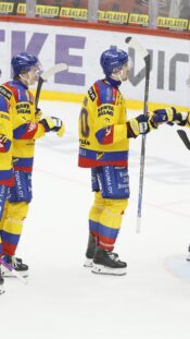 Mikkelin Jukurit juhlii voittoa Helsingin jäähallissa syksyllä 2026