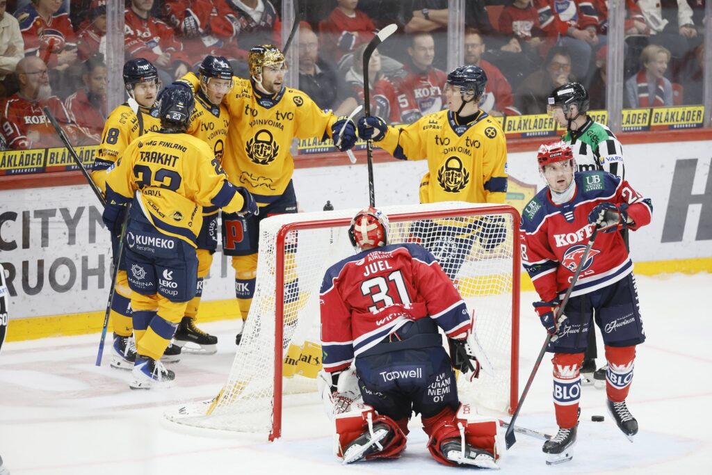 Lukko juhlii maalia HIFK:ta vastaan Helsingissä syyskuussa 2026