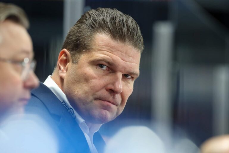 Jokereiden päävalmentaja Tomek Valtonen