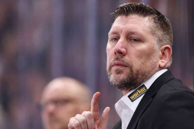 Kärppien päävalmentaja Petri Karjalainen