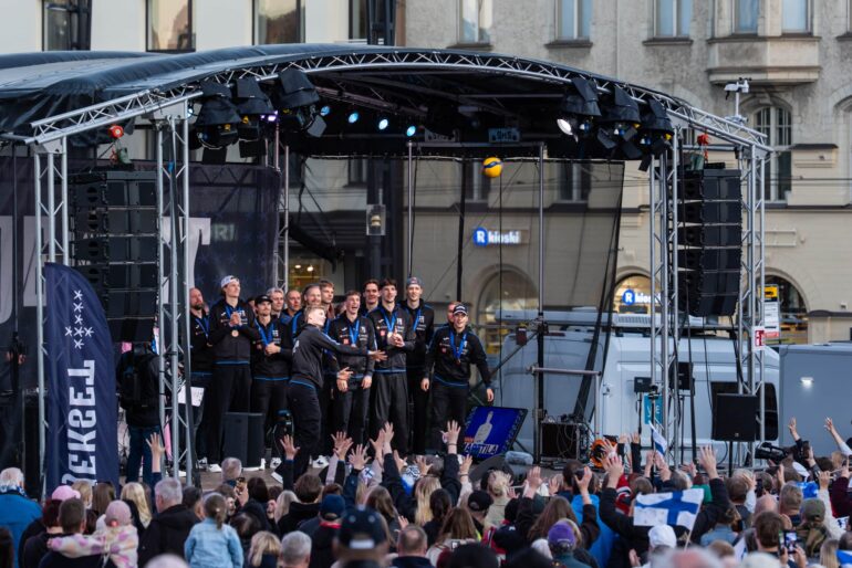 Lentopallomaajoukkueen mitalijuhla