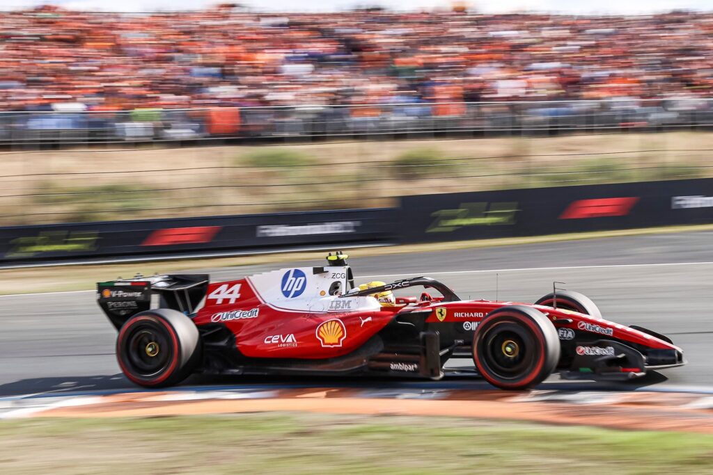 Ferrarin Lewis Hamilton