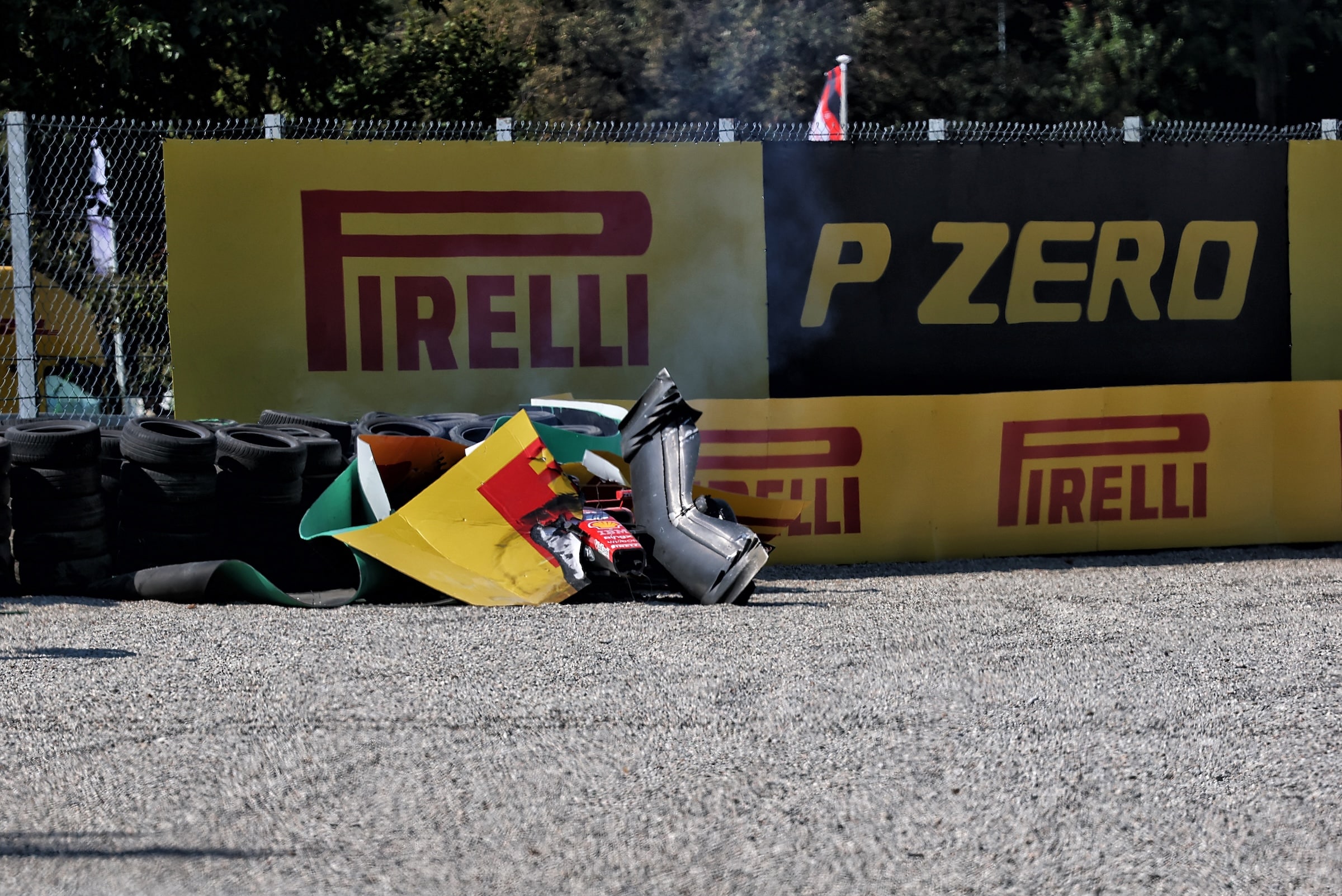 Ferrarin Charles Leclerc ajoi rajusti ulos Monzan GP:ssä 2026