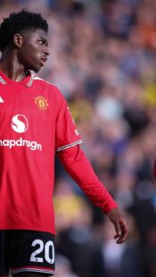 Manchester Unitedin Carlos Baleba ottelussa Leedsiä vastaan
